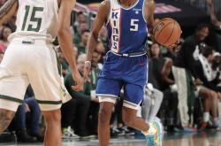 爱游戏娱乐-底特律活塞训练开放日；赛后绝杀压哨引欢呼；欧超杯在即；训练强度明显提升-爱游戏娱乐